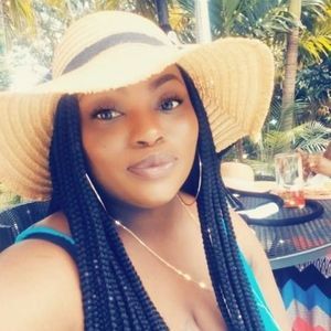 Meet your Posher, Eva